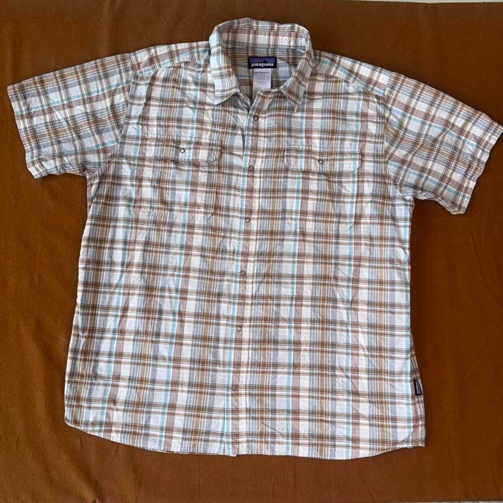 Patagonia Mens XL Short Sleeve Plaid Snap Front Hiking Shirt Brown Blue Pockets